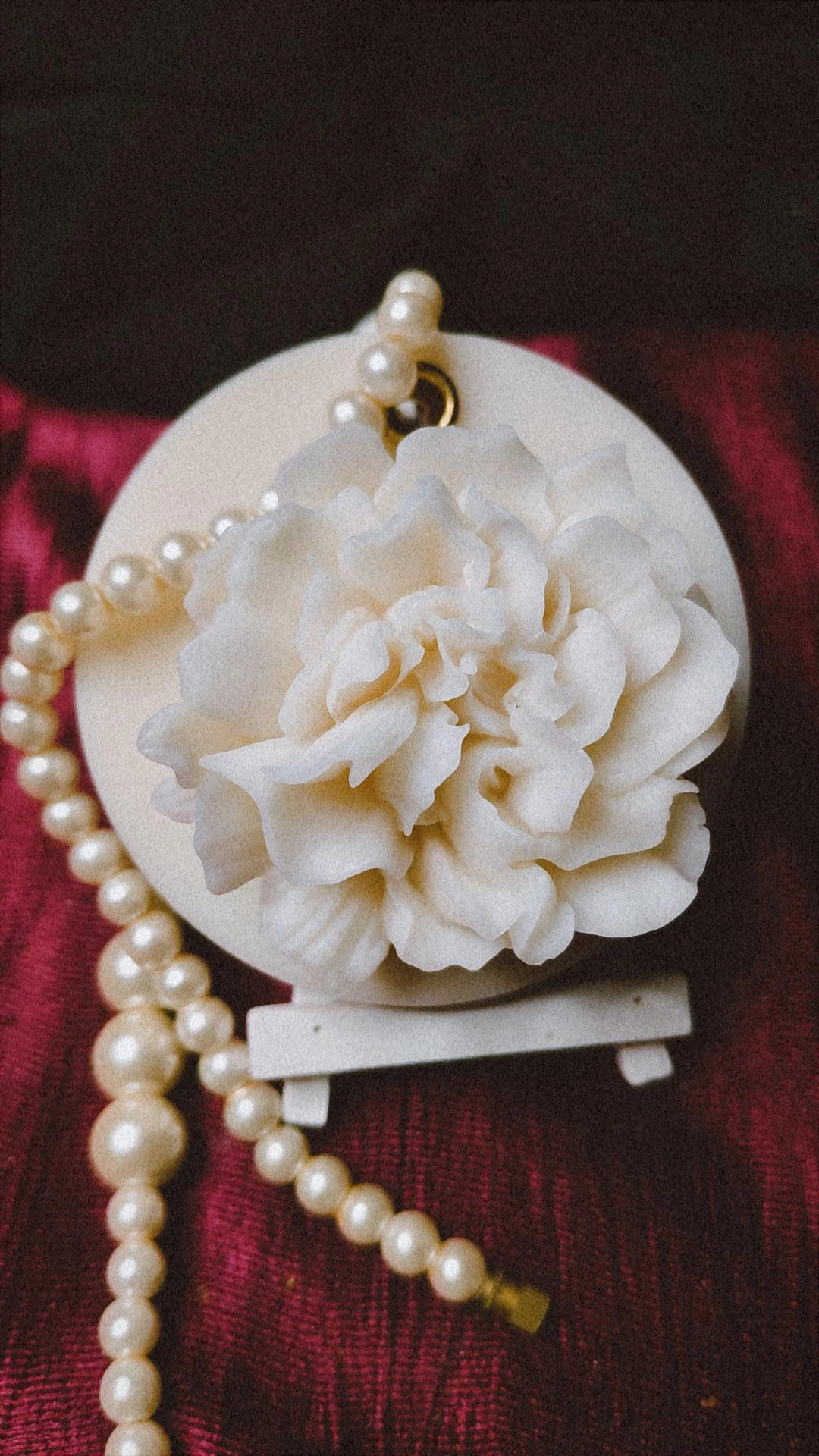 Love in White - Image 2